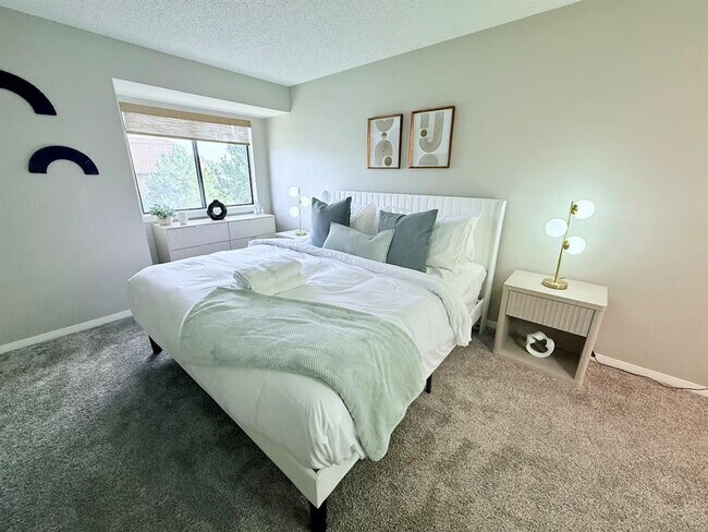 Building Photo - 6380 S Boston St