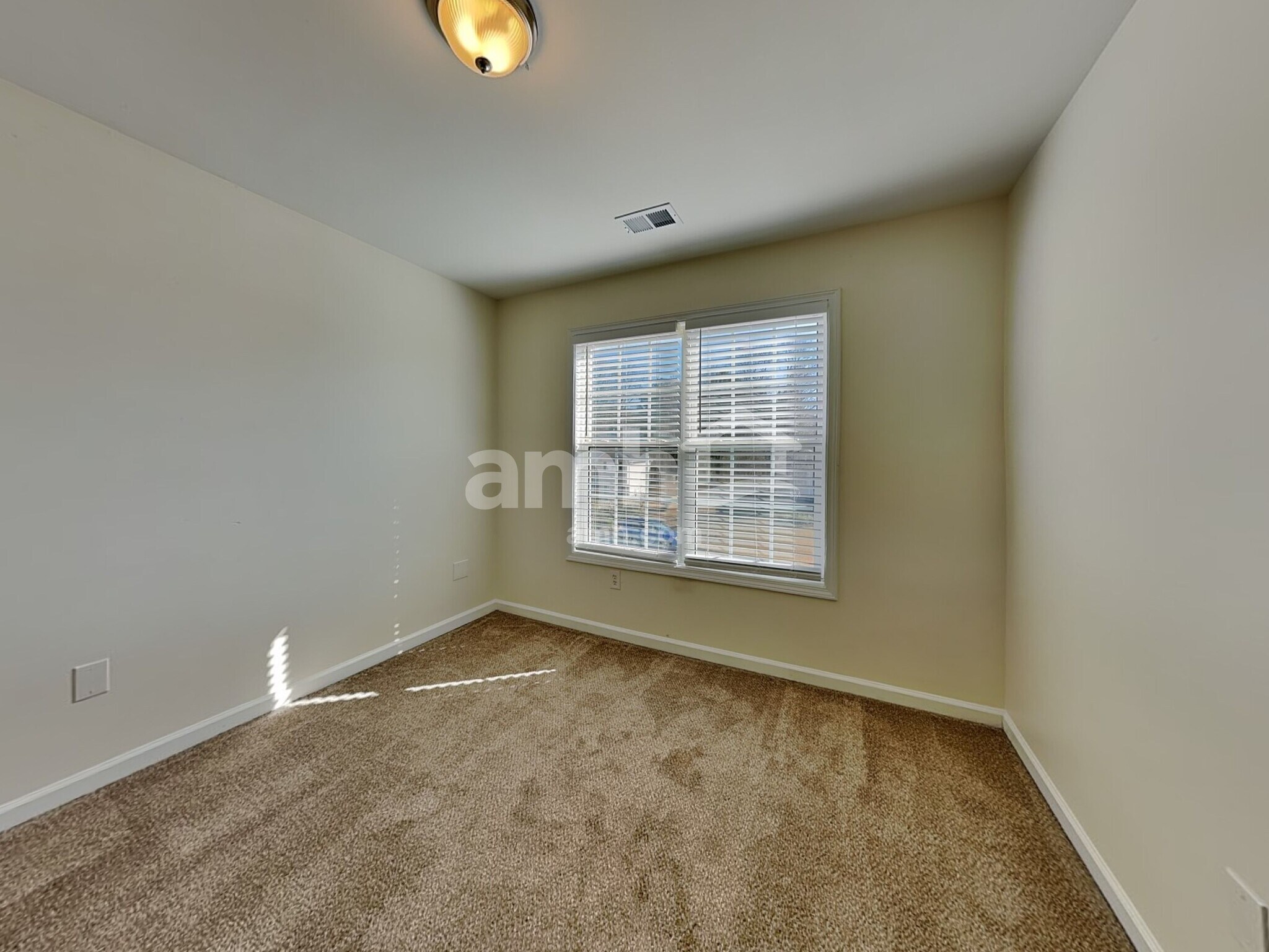 Building Photo - 750 Brooks Rd