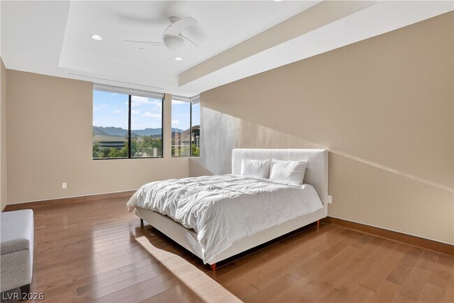 Building Photo - 98 Sun Glow Ln