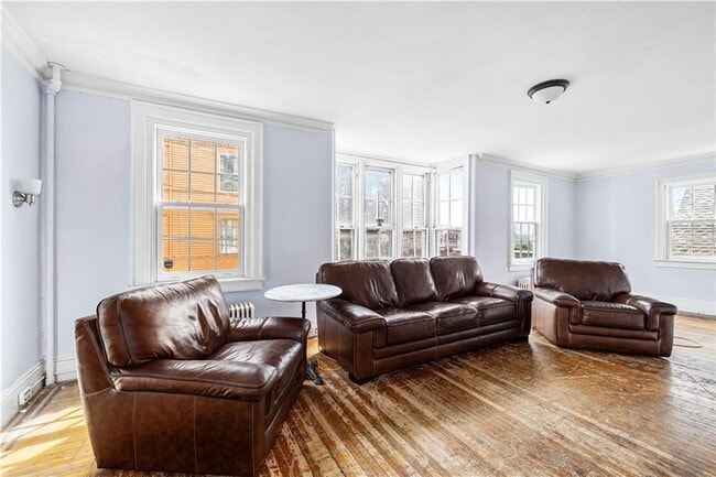 Building Photo - 34 Congdon St