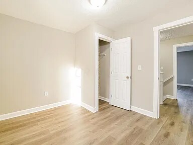 Building Photo - 597 Seymour Ave