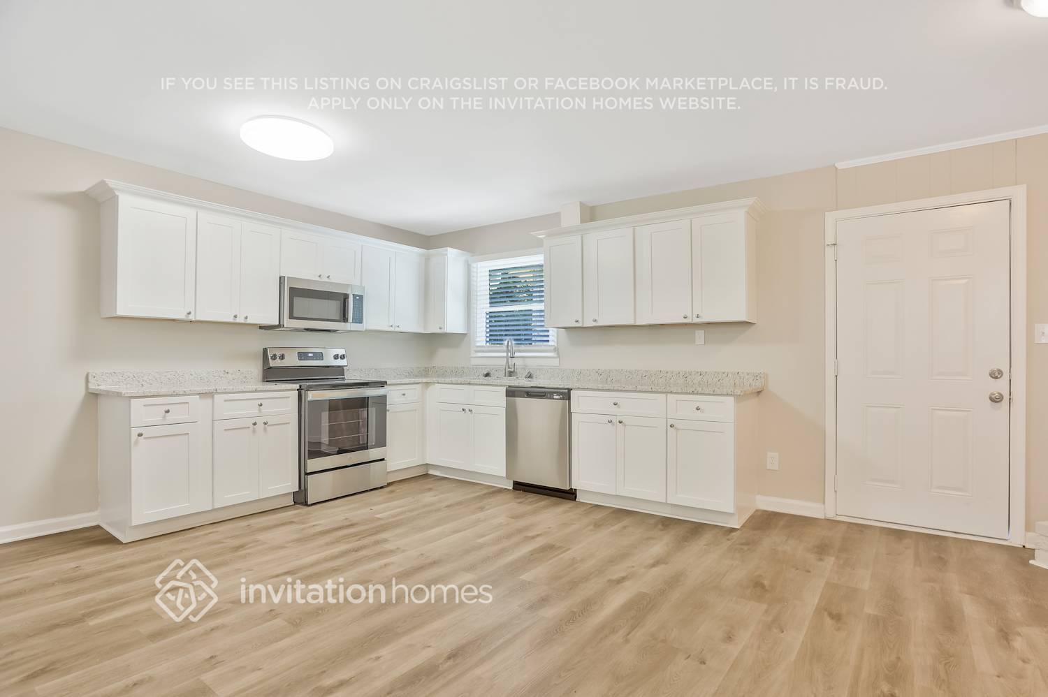 Building Photo - 3887 Sable Dr