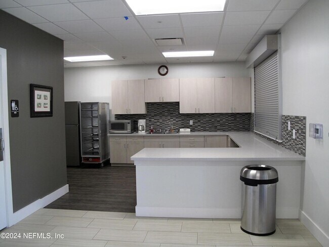 Building Photo - 4569 Comanche Trail Blvd