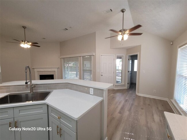 Building Photo - 6404 Deerwood Pl