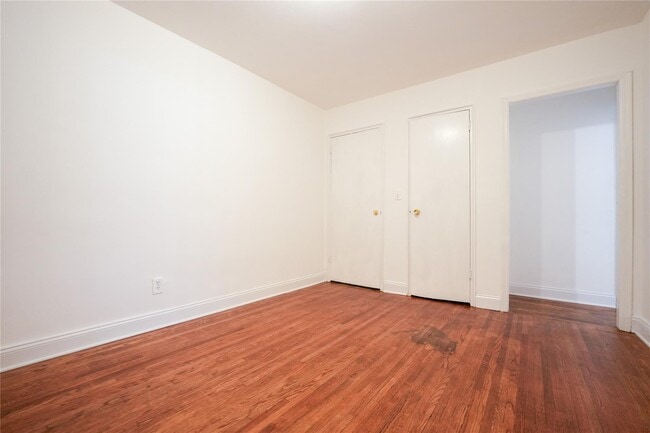Building Photo - 1405 Burke Ave