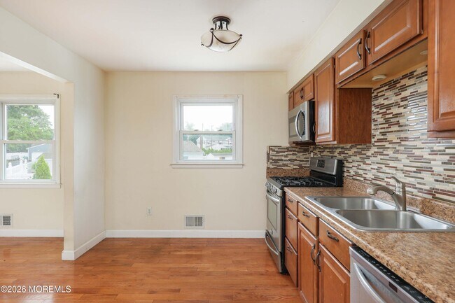 Building Photo - 17 Wisteria Pl