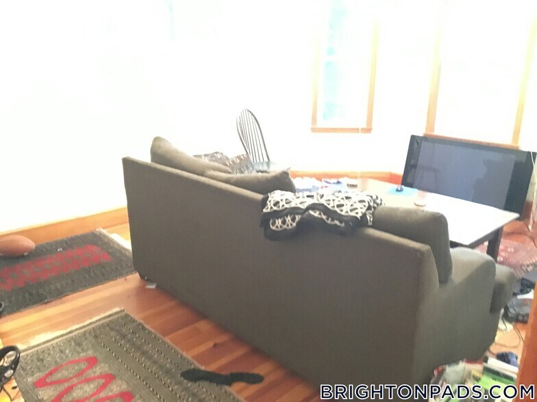 Building Photo - 12 Montcalm Ave