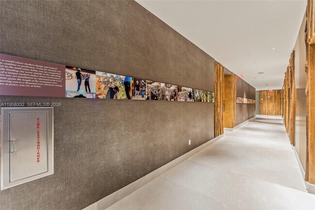 Building Photo - 1010 Brickell Ave