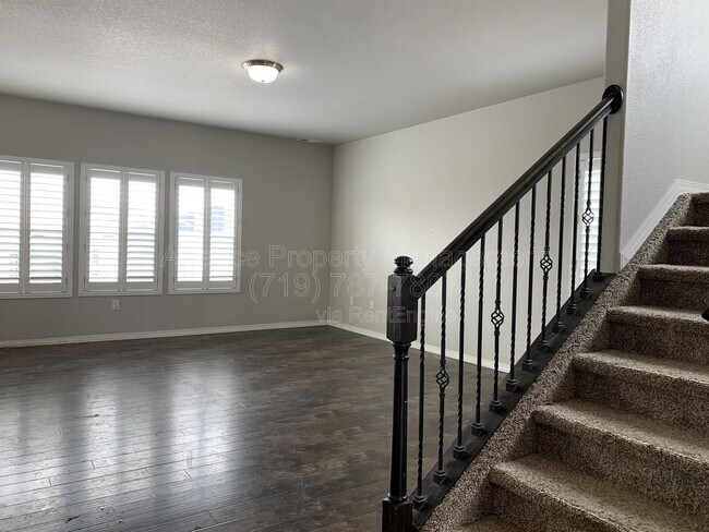 Building Photo - 8885 Vanderwood Rd