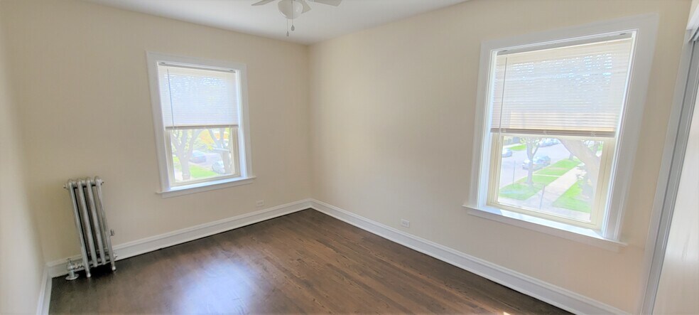 Building Photo - 5234 N Rockwell St