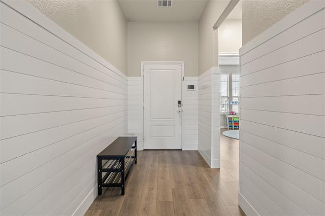 Building Photo - 1313 Elderberry Dr