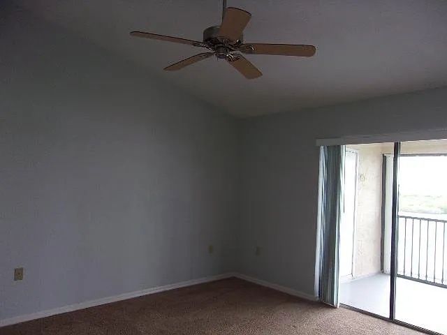 Building Photo - 464 Bouchelle Dr