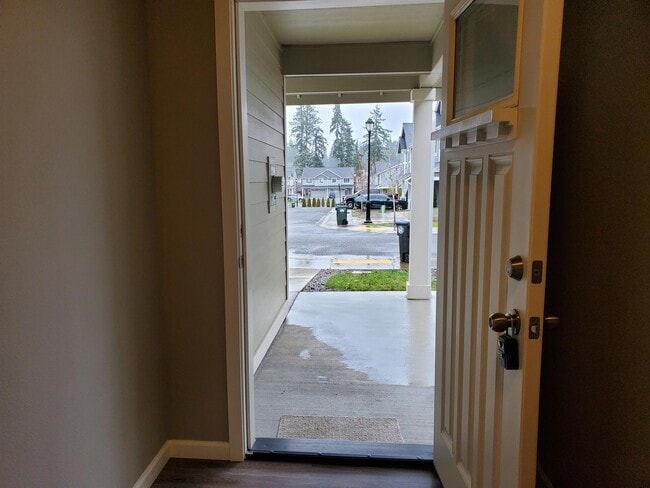 Building Photo - 6909 Delaney Ln NE