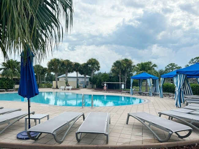 Building Photo - 4107 Santiago St