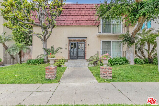 Building Photo - 1811 Parnell Ave