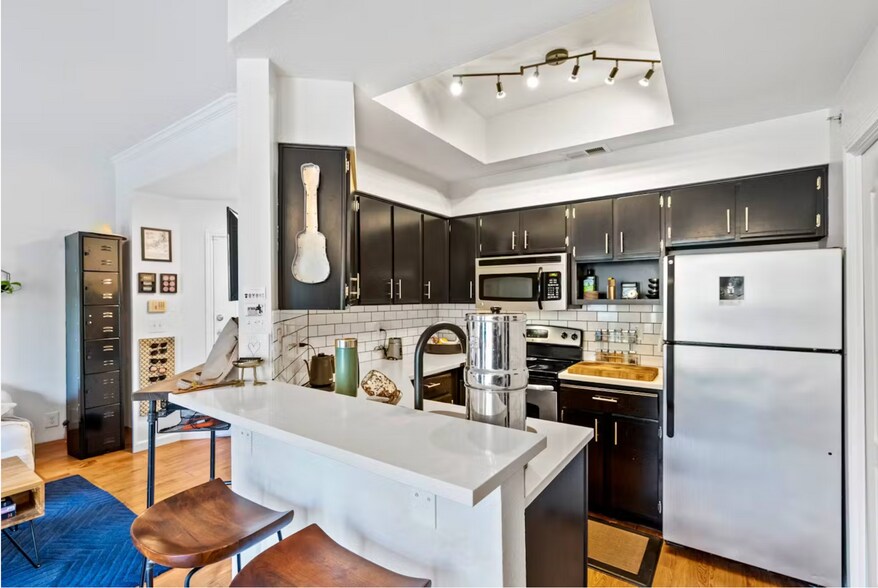 Building Photo - 6000 Shepherd Mountain Cv