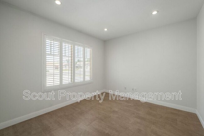 Building Photo - 36052 Breman Ct