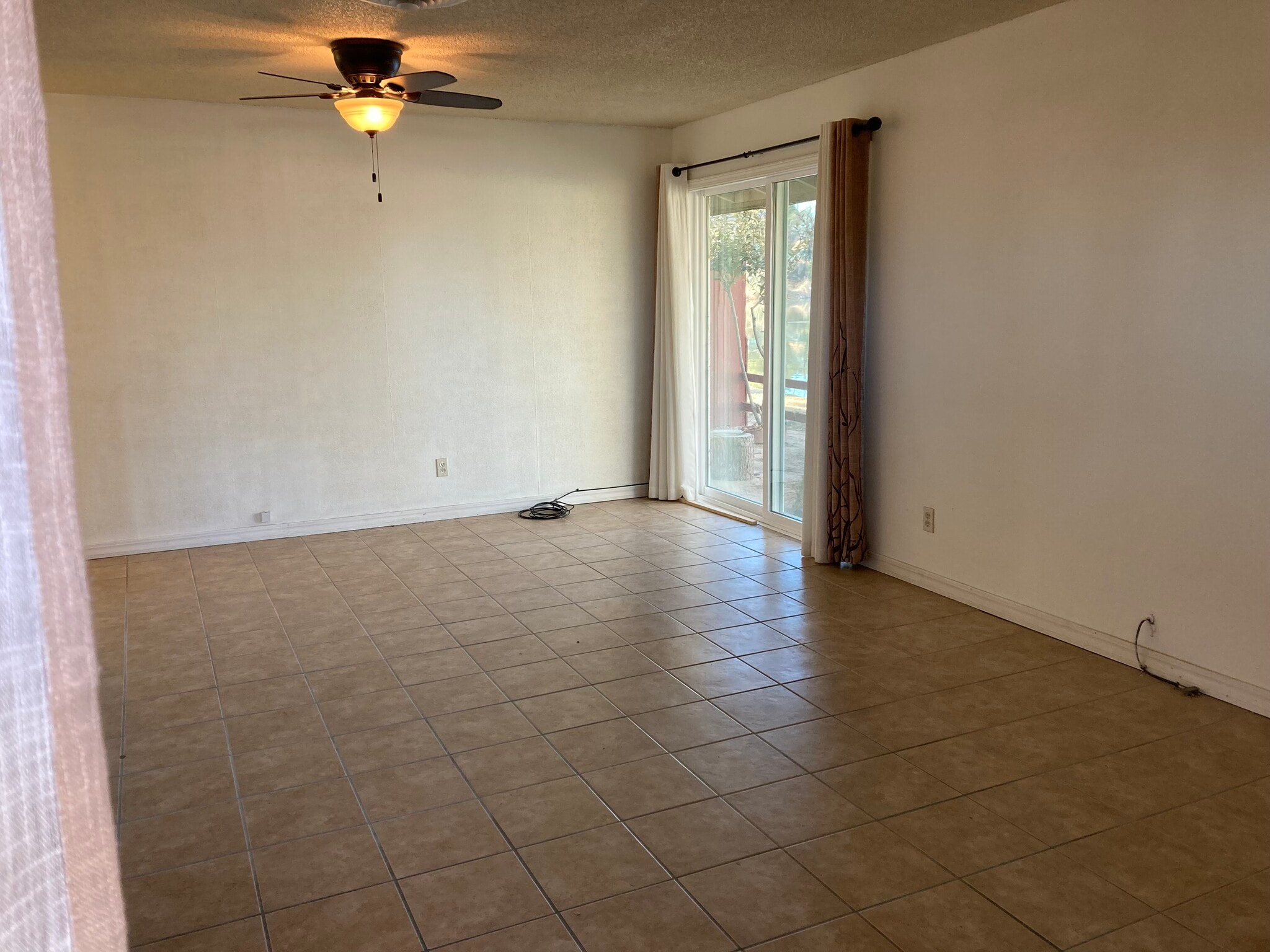 Building Photo - 21325 Lake Shore Dr