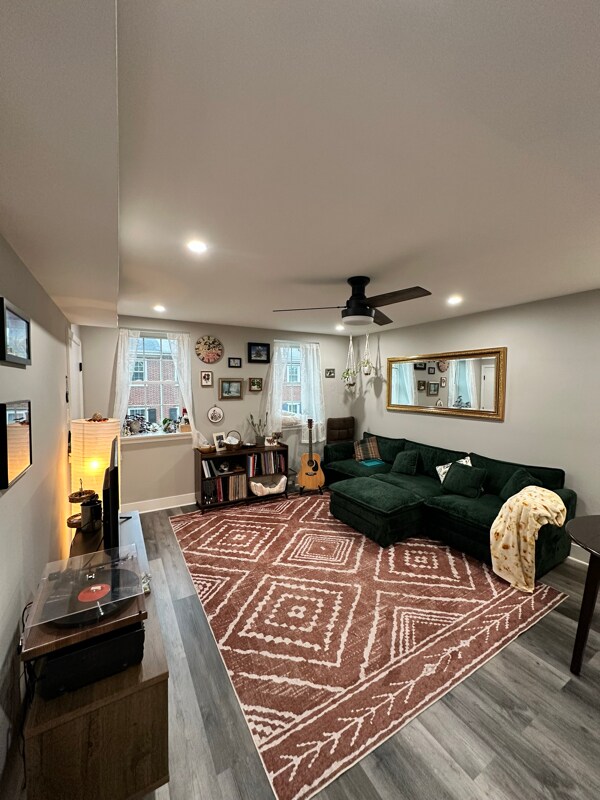 Building Photo - 720 Lombard St