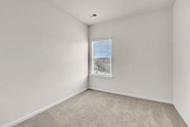 Building Photo - New Construction 3BR/2.5BA Townhome with Loft in Downtown Travelers Rest