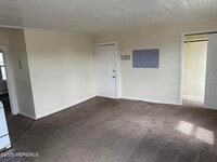 Building Photo - 43 Webb Ave