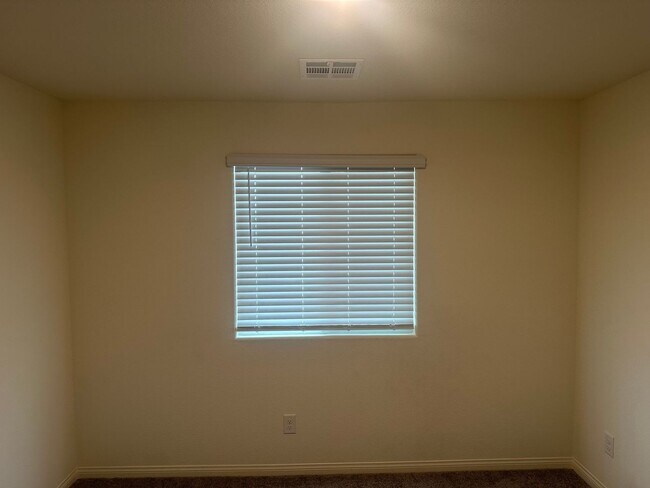 Building Photo - NW!! Gated!! Built 2023!!!! Corner Lot!! L...