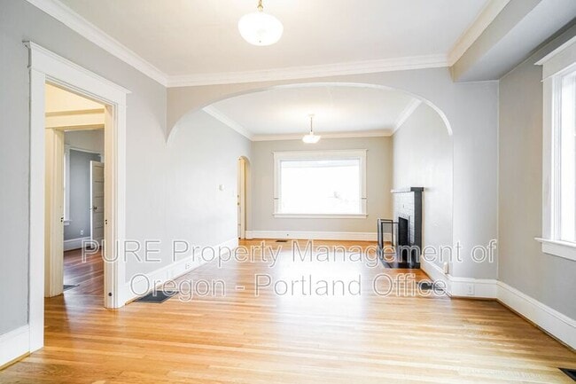 Building Photo - 1331 SE 49th Ave