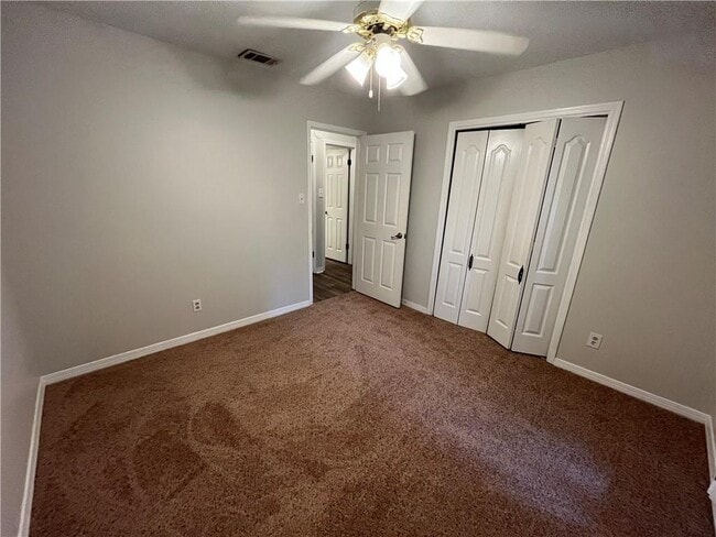 Building Photo - 562 Barcelona Dr