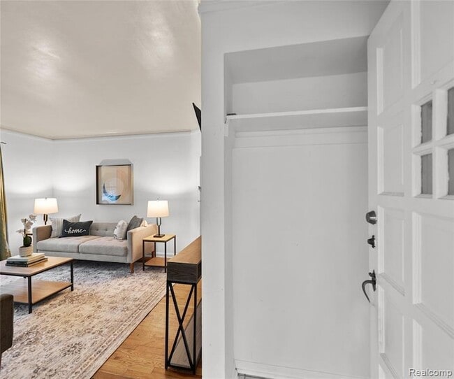 Building Photo - 2017 Harding Ave