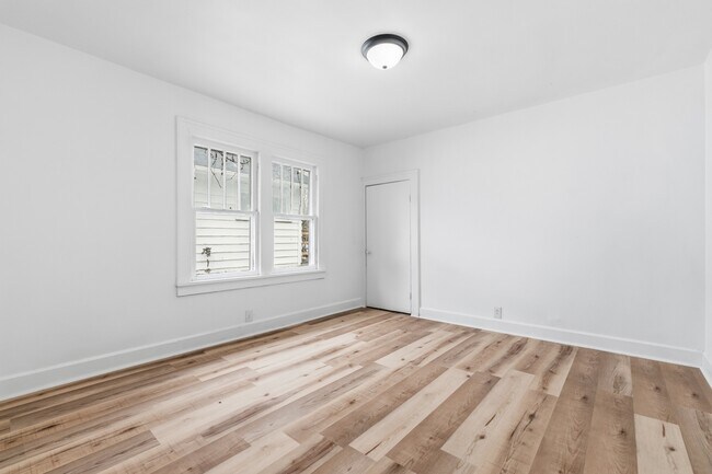 Building Photo - 2012 Arrow Ave