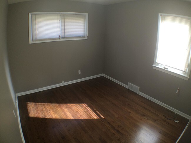 Building Photo - 6611 Pratt St