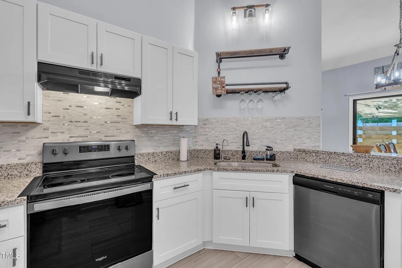 Building Photo - Room in House on Tall Rock Ct