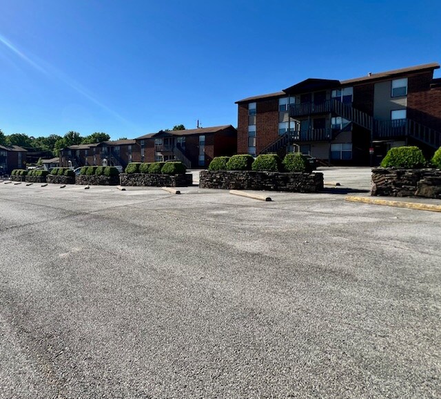 Building Photo - 920 N Leverett Ave