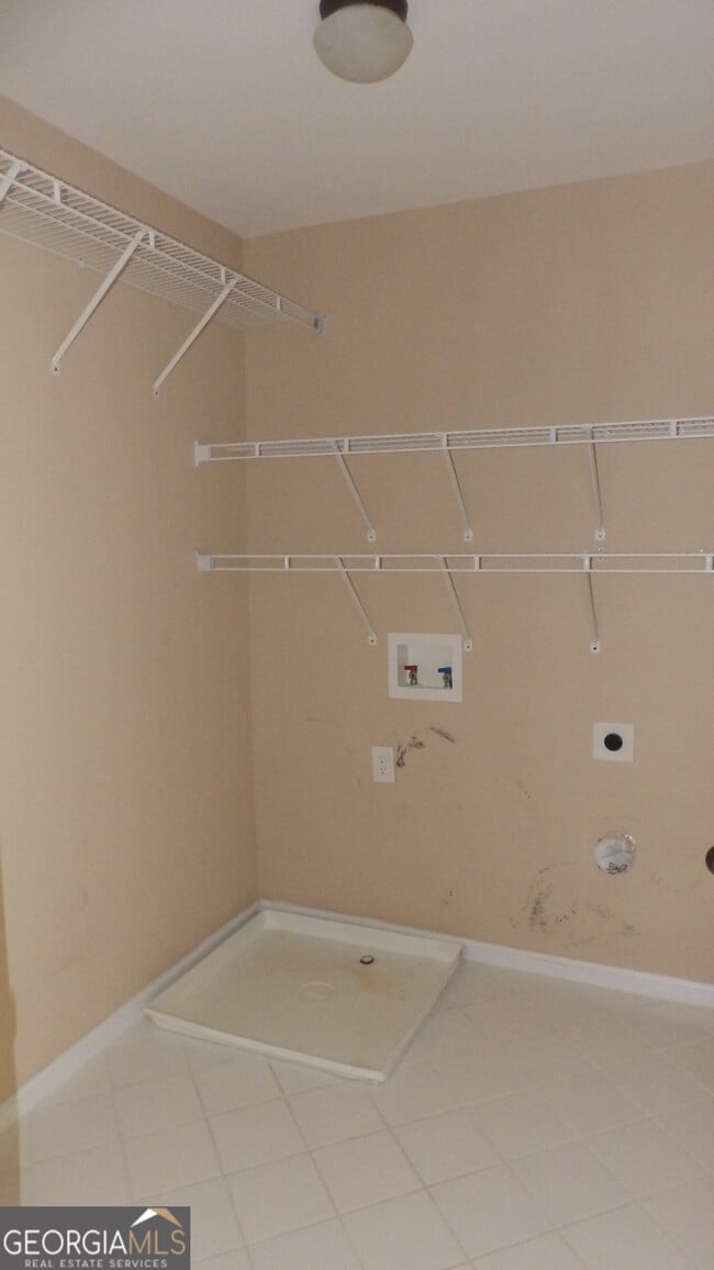 Building Photo - 4071 Copper Creek Way NE