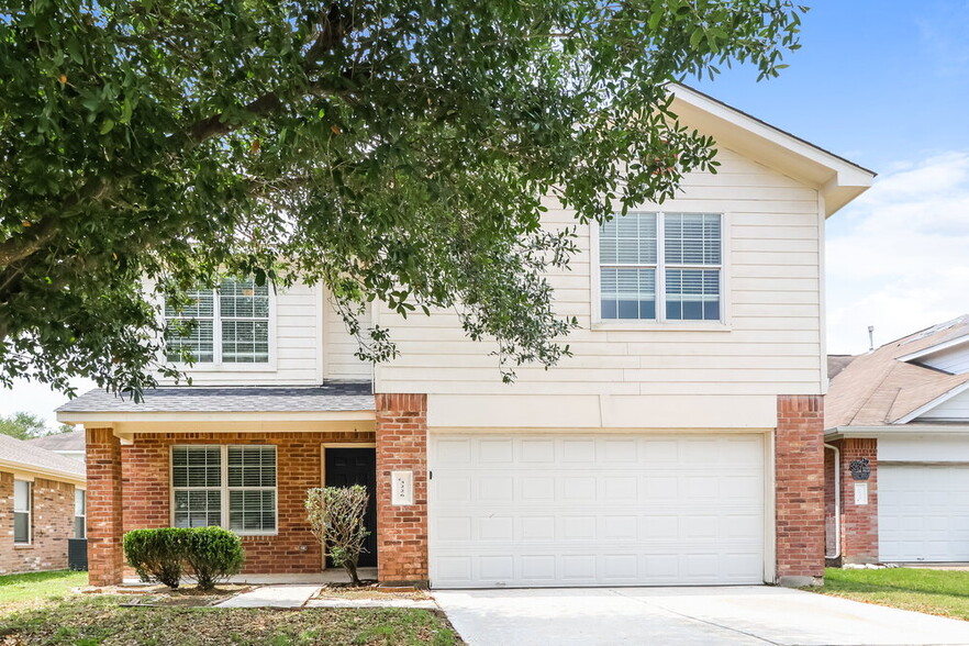 Primary Photo - 3226 Dogwood Springs Dr