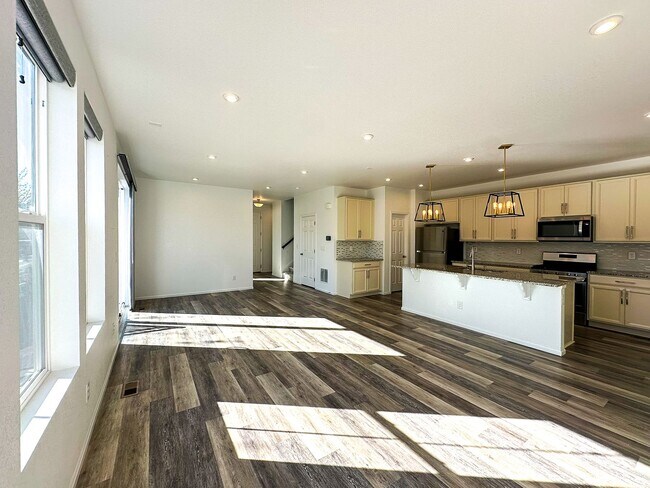 Building Photo - CORNER 3bd 2.5ba paired home in Trails Edge!