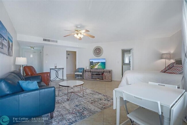 Building Photo - 3800 Galt Ocean Dr