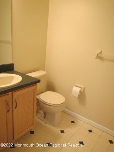 Building Photo - 15 N Sailors Quay Dr