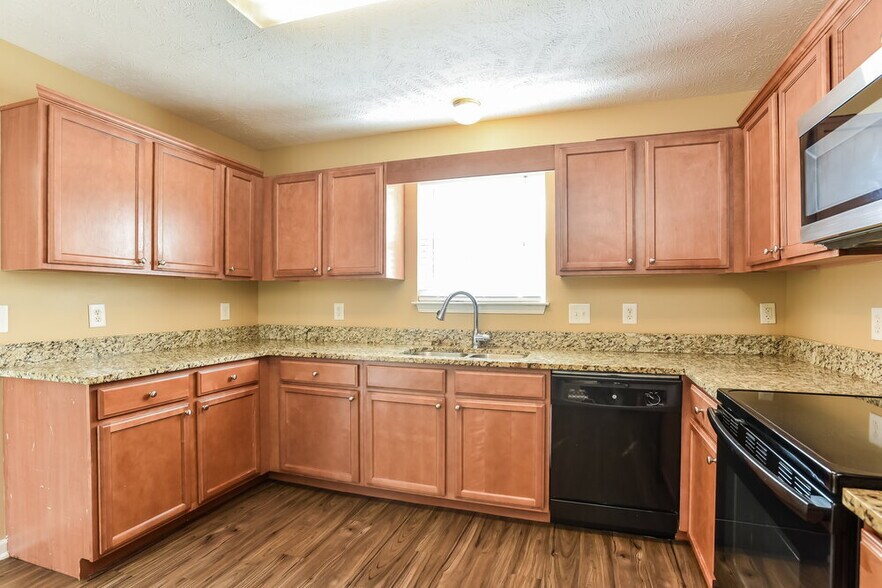 Building Photo - 1108 Harmony Ln