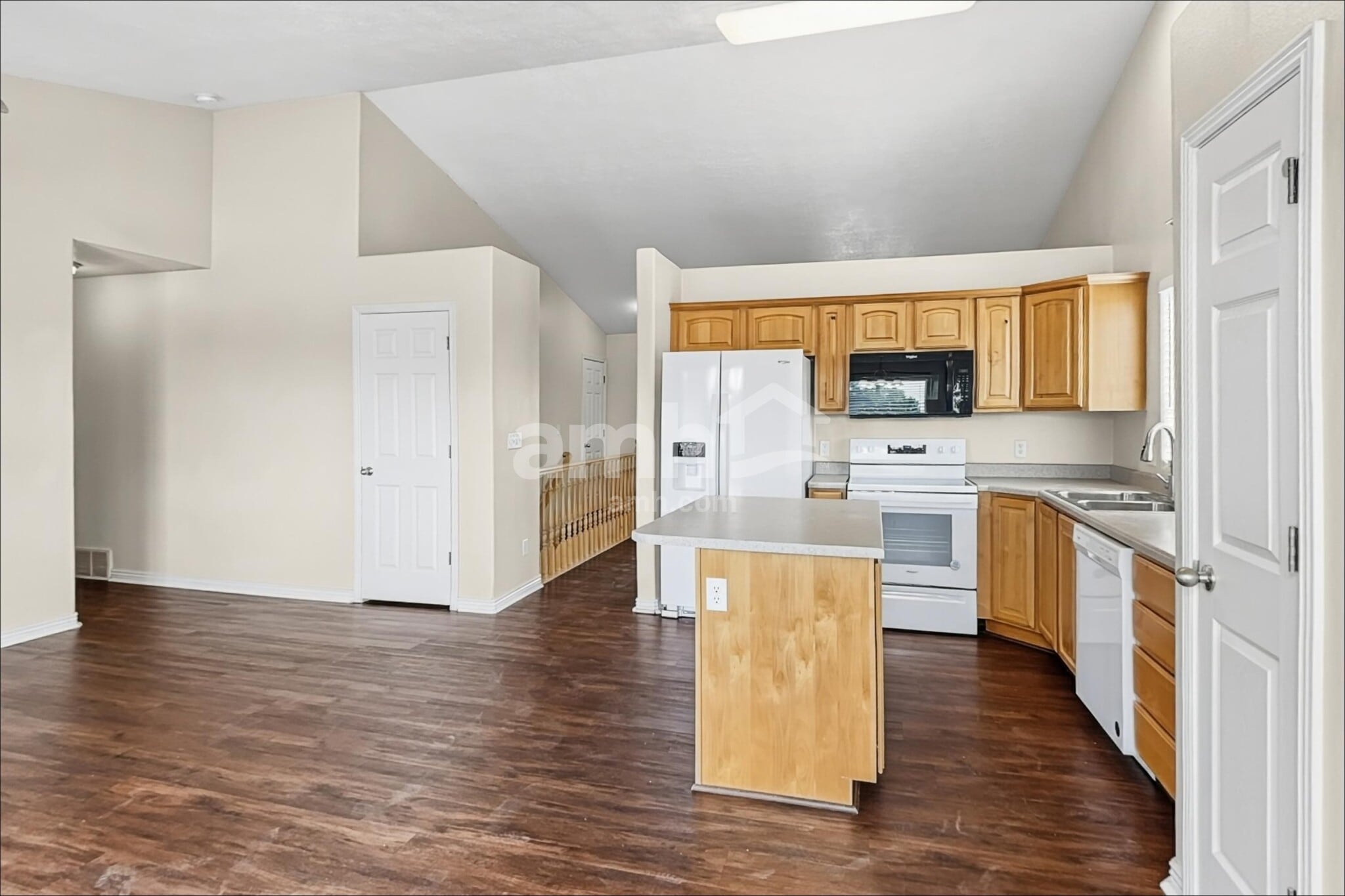 Building Photo - 2530 Cimmaron Dr