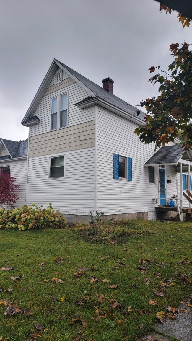 Building Photo - 441 Second St