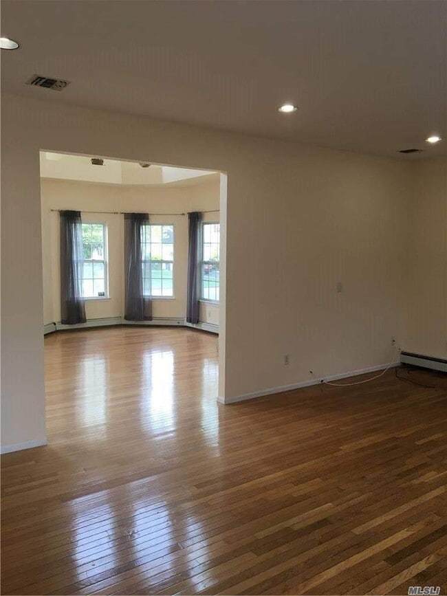 Building Photo - 47 Justin Cir