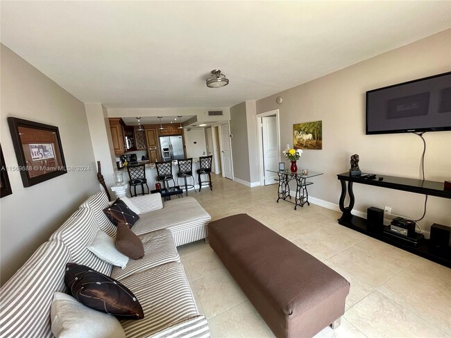 Building Photo - 20301 W Country Club Dr