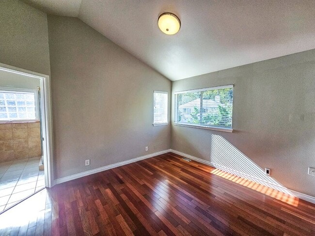 Building Photo - 25715 SE 36th Pl