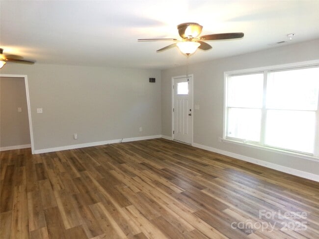Building Photo - 40119 NC-740