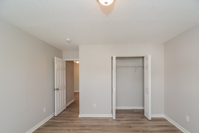 Building Photo - 4634 Stonewall Dr