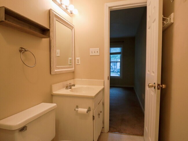Building Photo - Arrowood Neighborhood Gem – 3BR Home Near ...