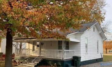 Building Photo - 611 Stevens Ave NE