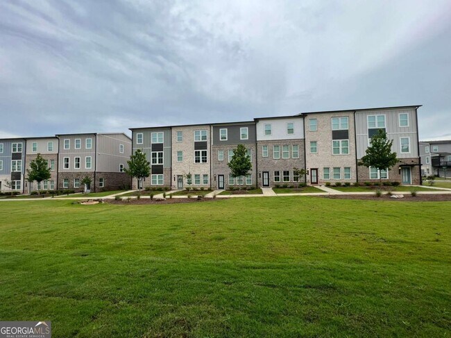 Building Photo - 327 Maltibie Dr