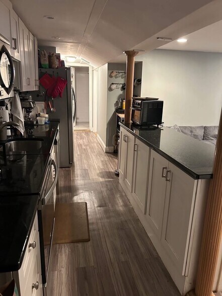 Building Photo - 7 Denby Rd